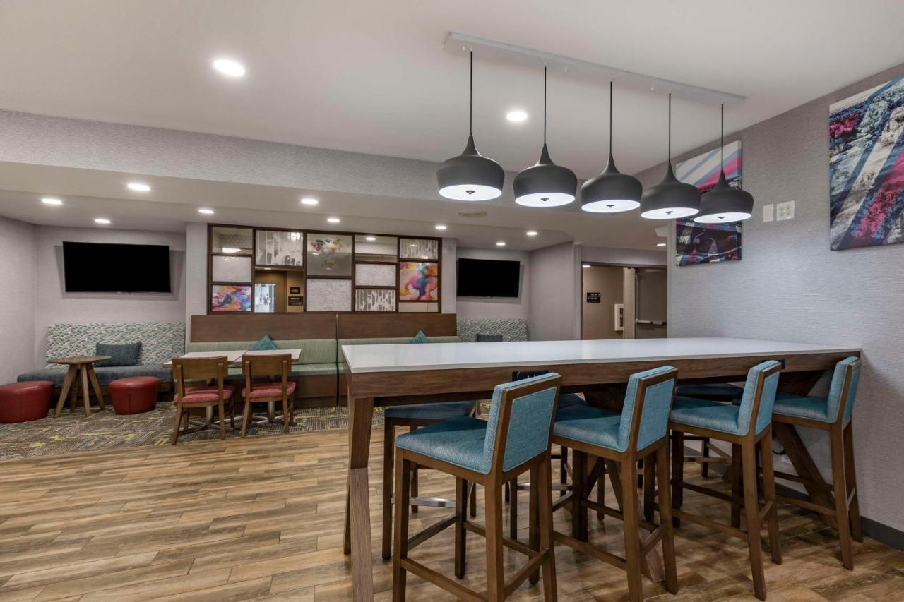 Hampton Inn Fort Collins Eksteriør billede